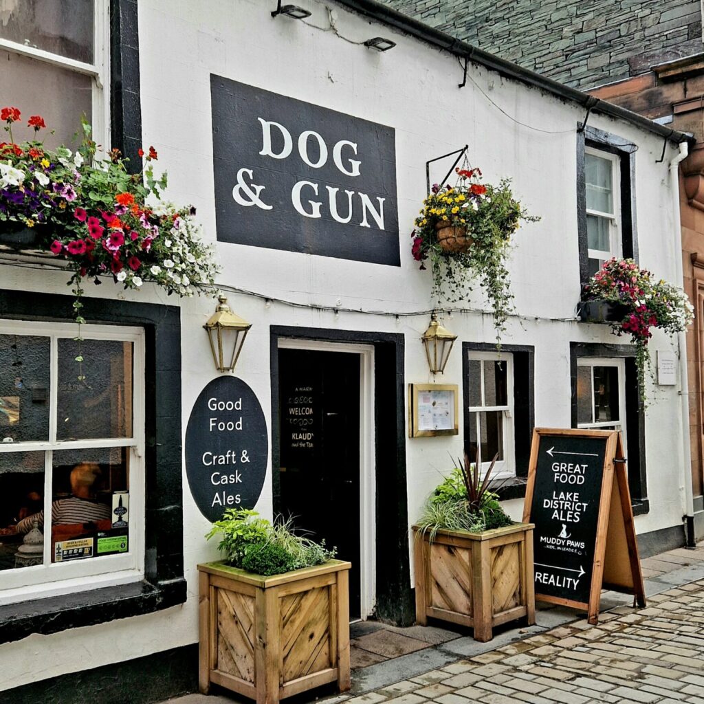 Dog and Gun pub in Keswick