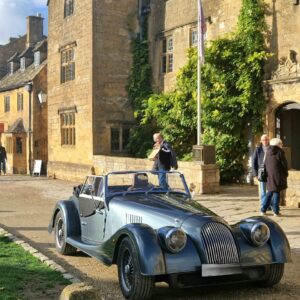 Late-Night Christmas Shopping in Broadway. Christmas in the Cotswolds