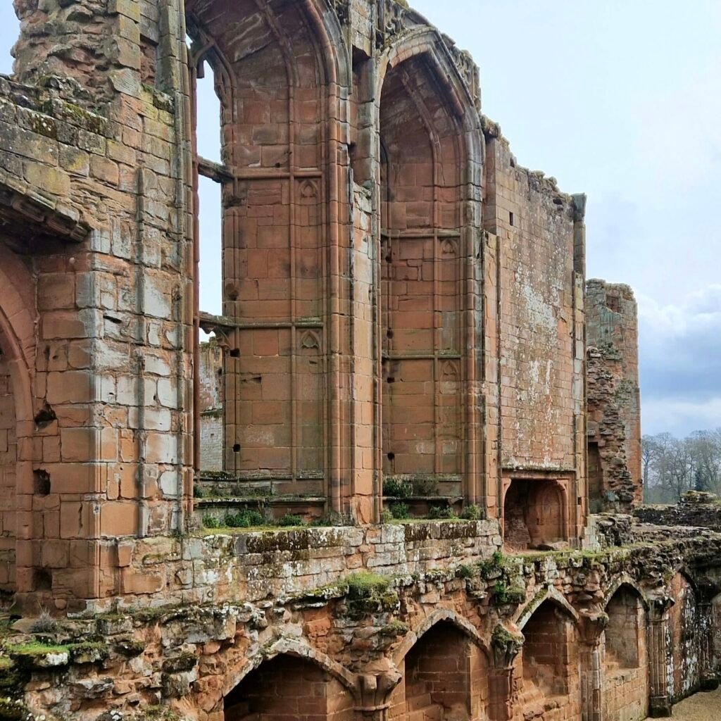 Impressive ruins of Kenilworth Castle in Warwickshire